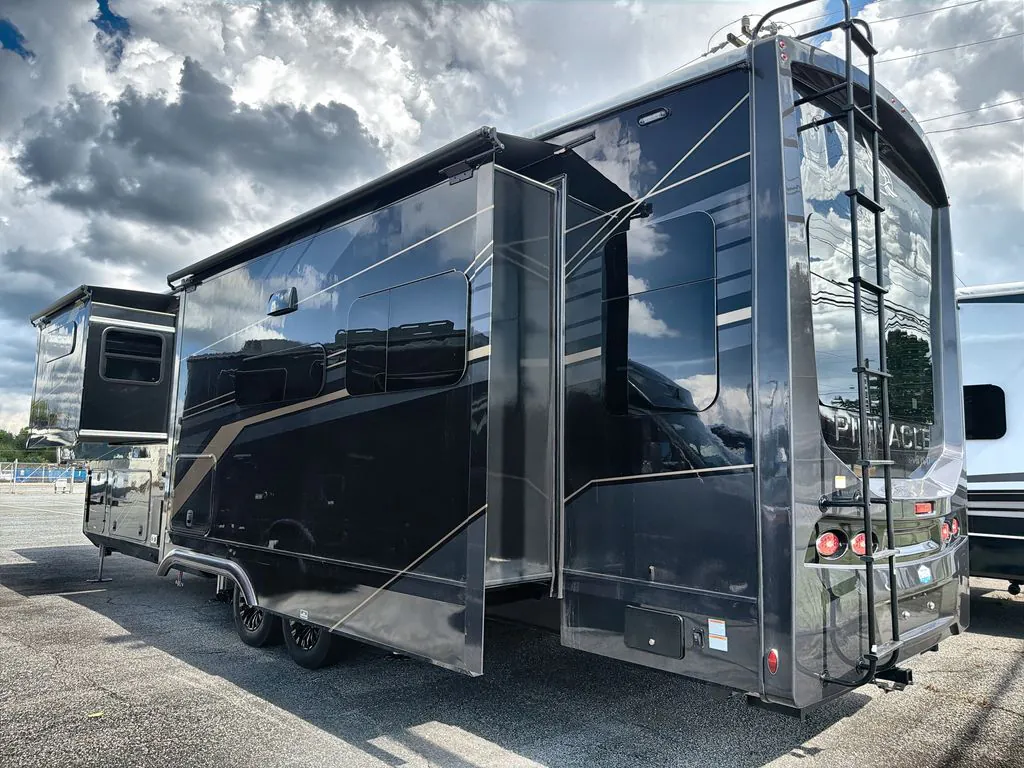 2027 Jayco Pinnacle 36FBTS, Photos photo 8