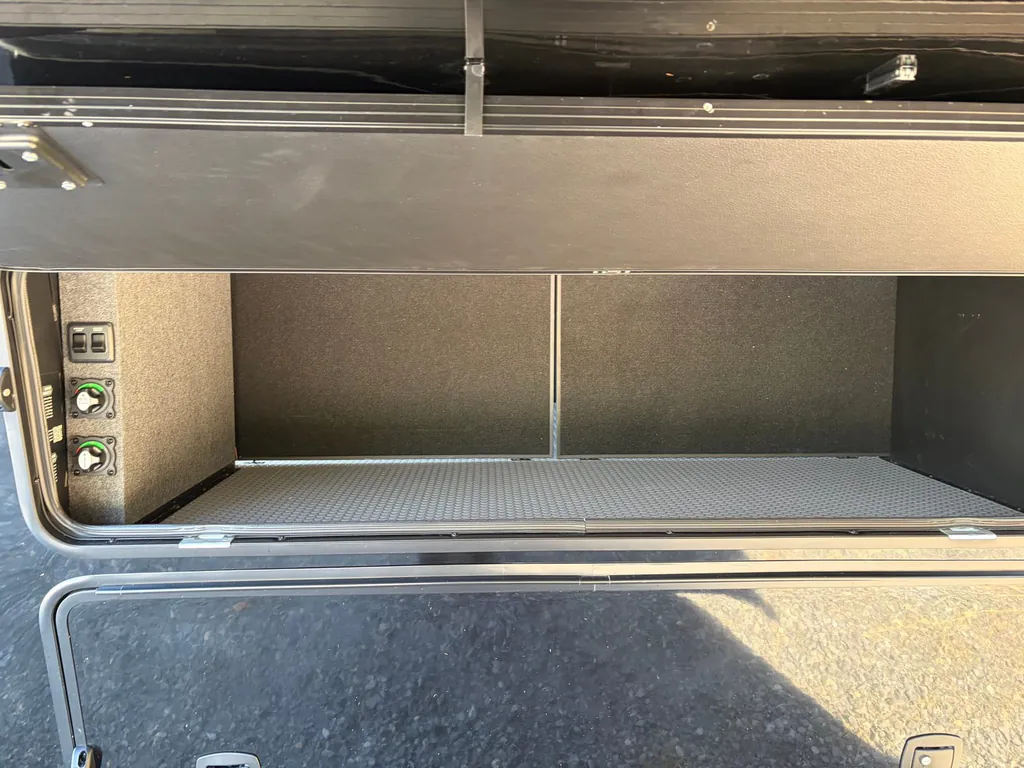 2026 Brinkley Model G 3970, Photos photo 38