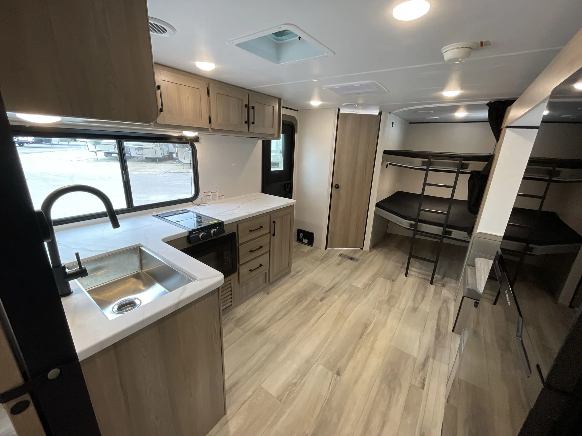 2025 Keystone Coleman Light 22BX — living area main