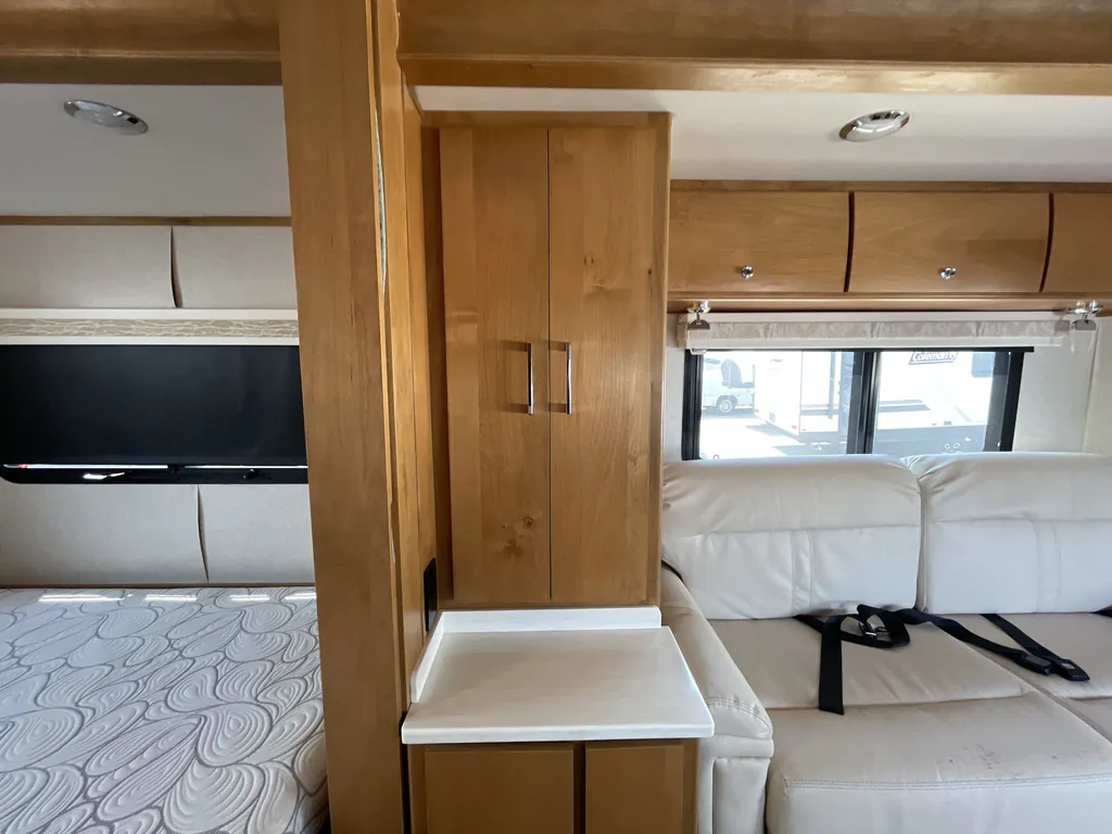 2019 Tiffin Wayfarer 24 FW, Photos photo 14