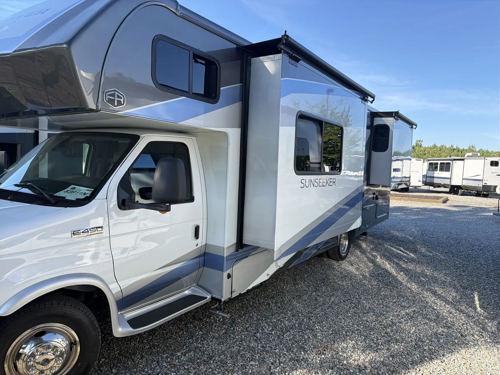 2027 Forest River Sunseeker 2860DS — off campside