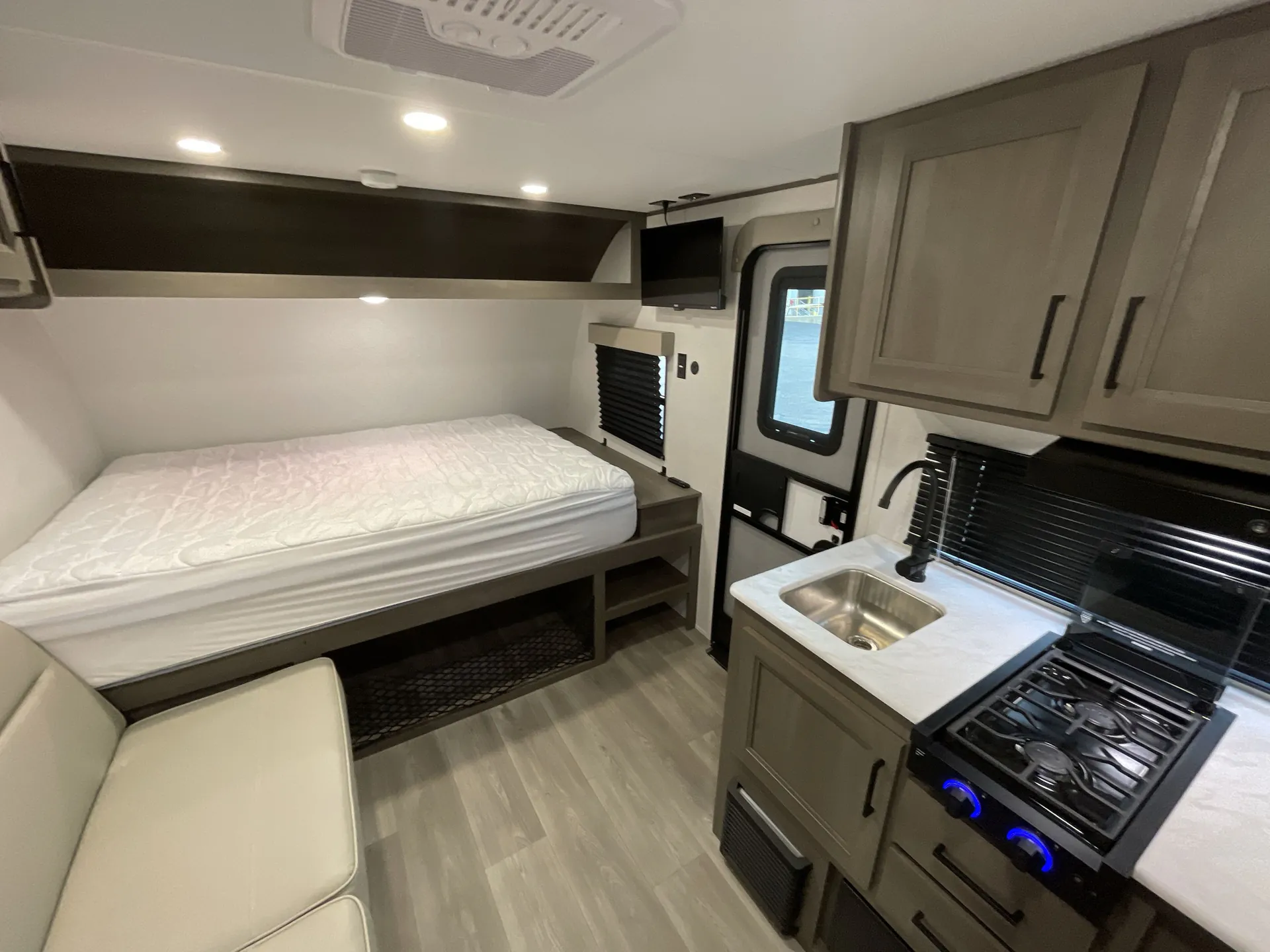 2025 Grand Design Transcend One 151BH — living area main