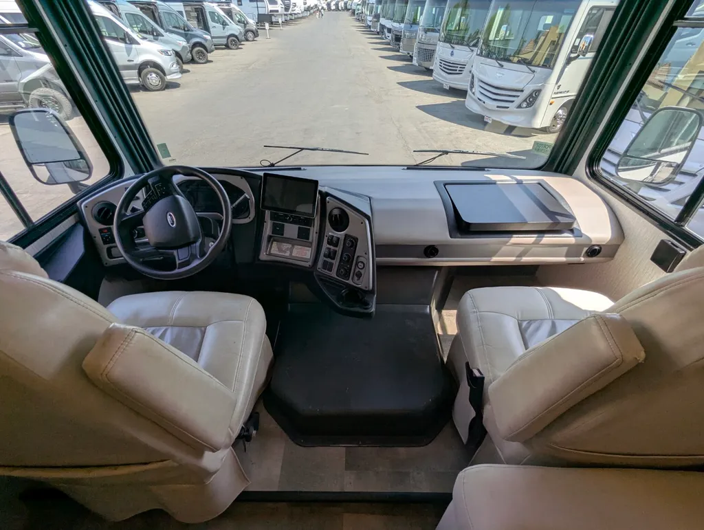 2023 Coachmen Pursuit 31BH, Photos photo 7