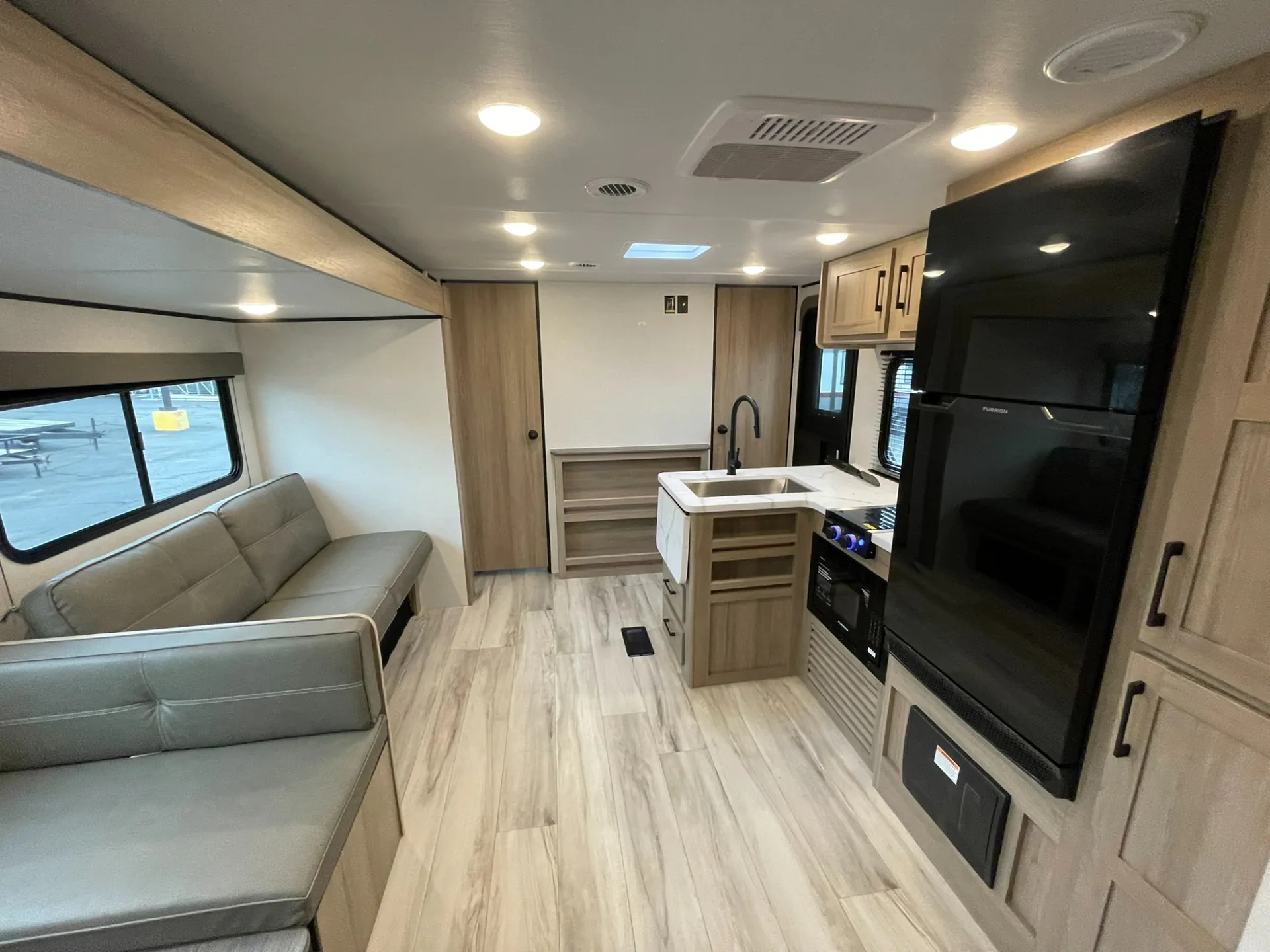 2026 Keystone Coleman Light 29BX - Photo 3
