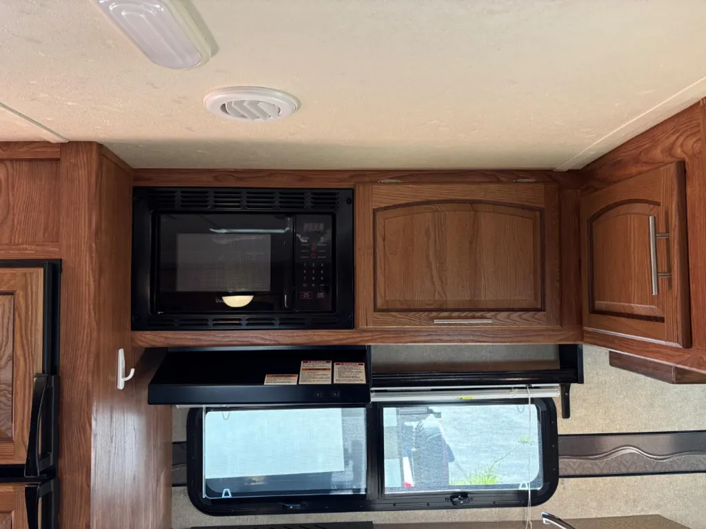 2015 Forest River Rockwood Ultra Lite 2904WS, Photos photo 13