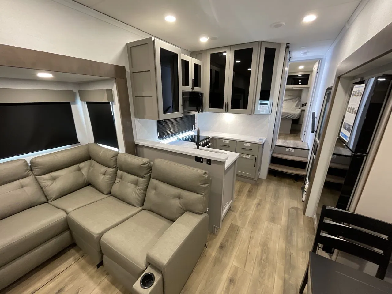 2027 Alliance RV Valor All-Access 36A10 - Photo 4