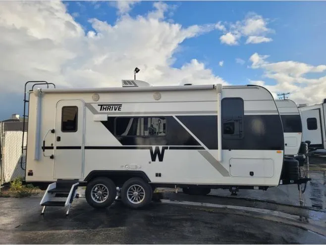 2026 Winnebago Thrive 18FBS - Photo 4