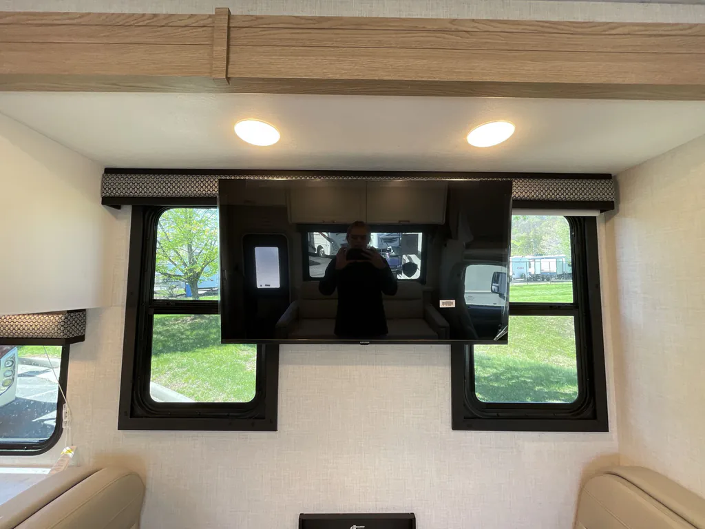 2026 Thor Motor Coach Freedom Elite 31FE, Photos photo 14