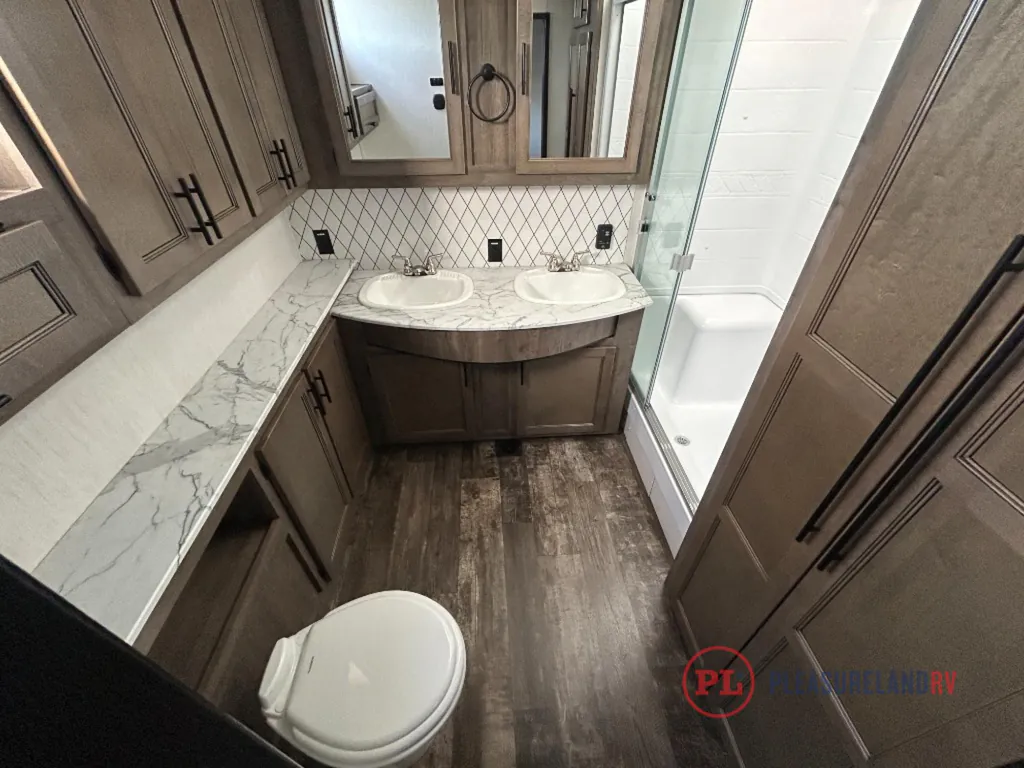 2022 Forest River Sabre 37FLH, Photos photo 25