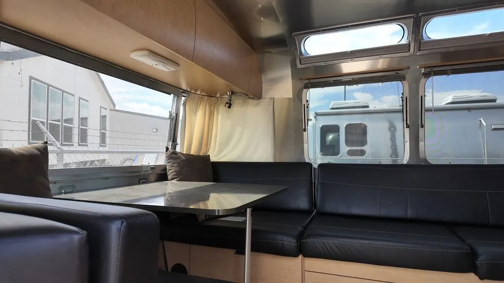 2014 Airstream Flying Cloud 27FB - Photo 3