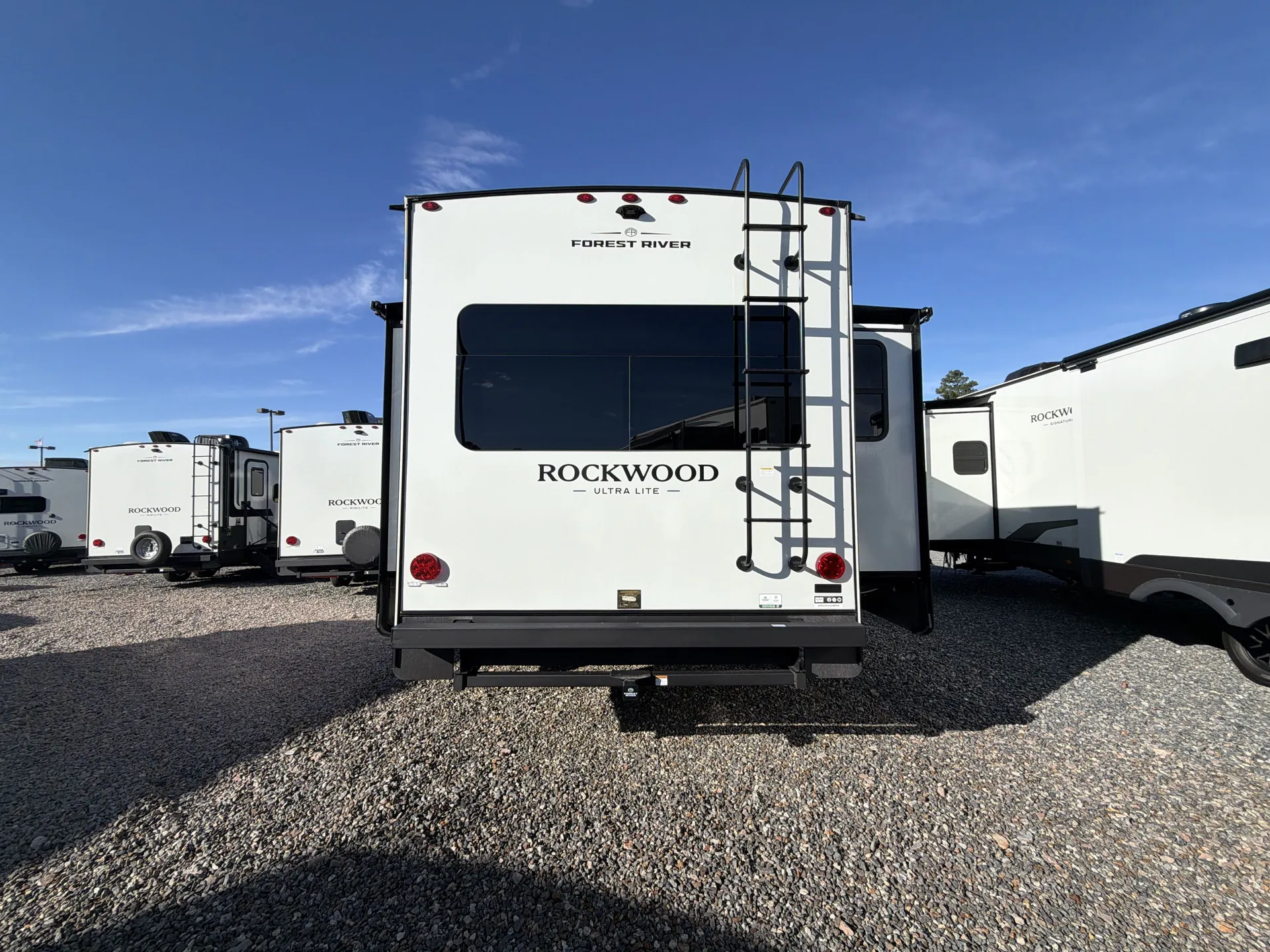 2027 Forest River Rockwood Ultra Lite 2916RL — backside