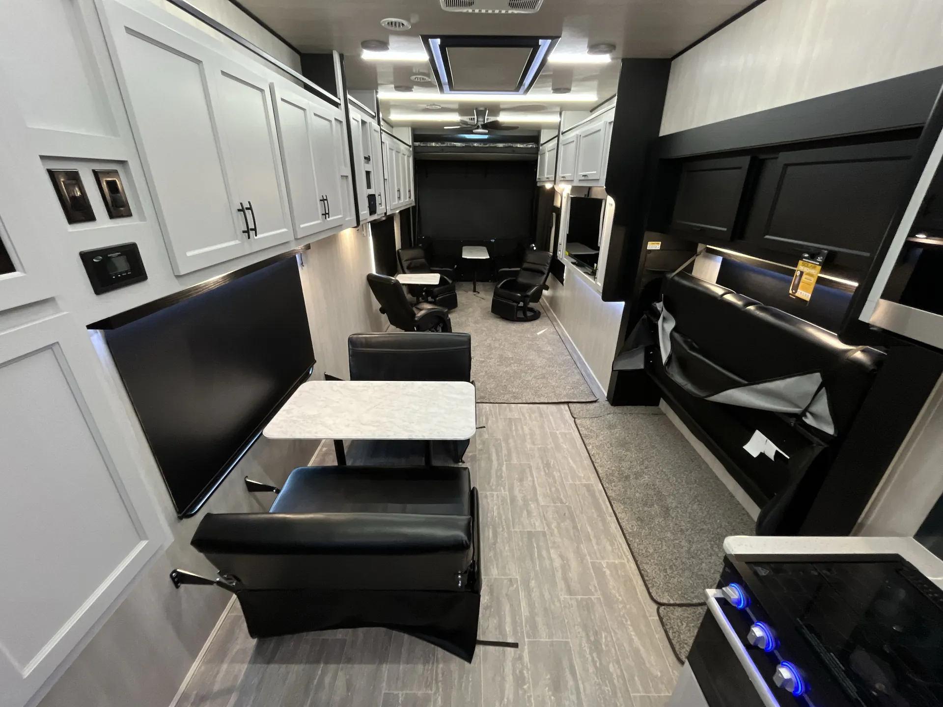 2027 Genesis Supreme Genesis 40SRSS6 — living area main