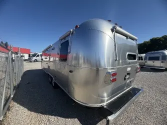 2026 Airstream Flying Cloud 30FBBT - Photo 4