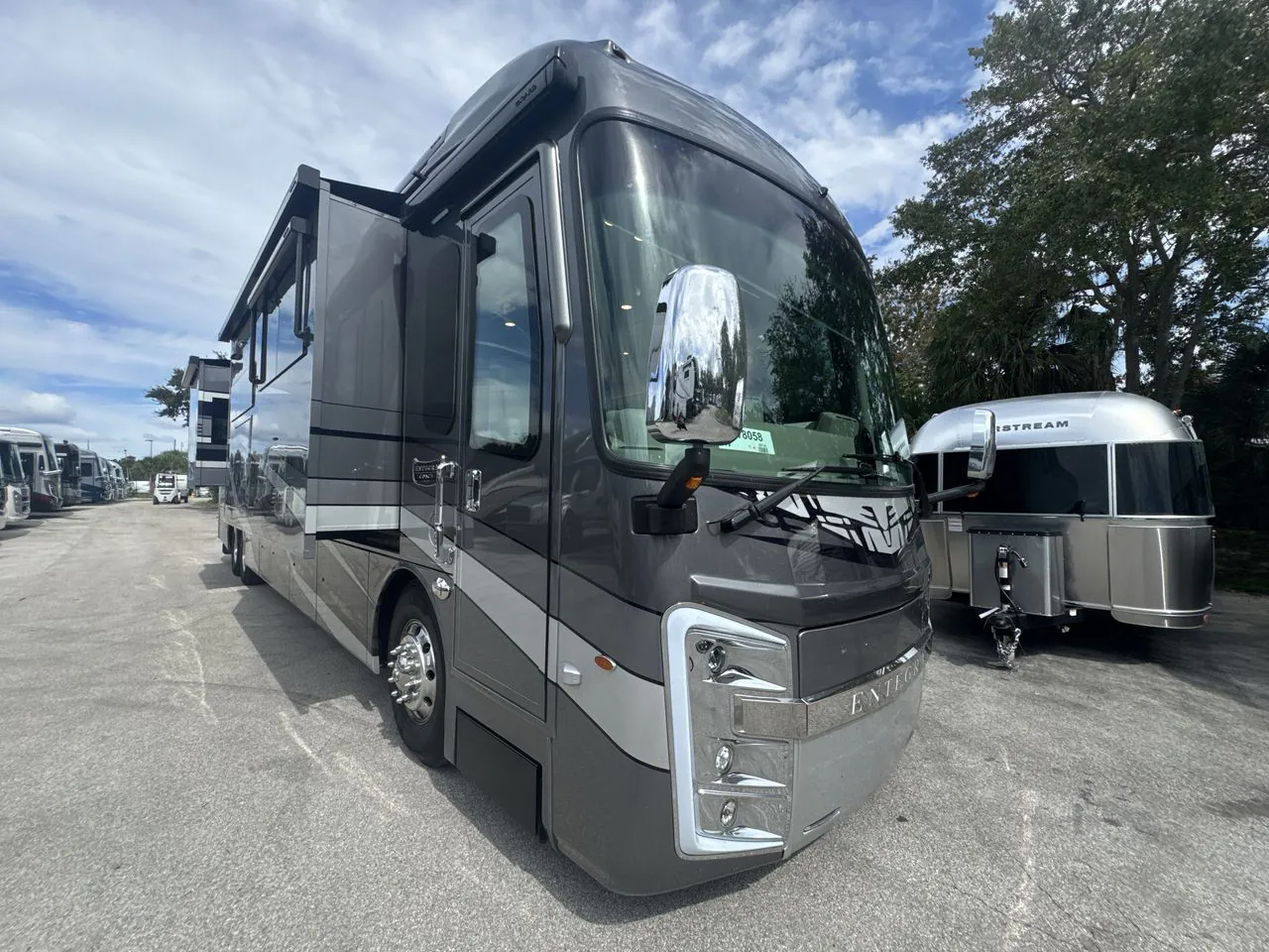 2026 Entegra Coach Aspire 44V - Photo 2