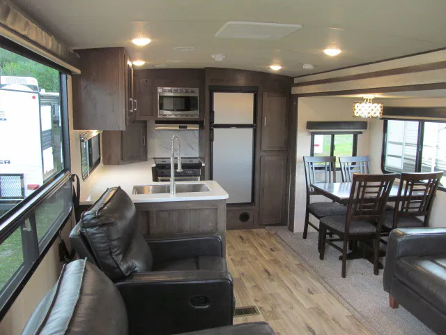 2018 Forest River Salem Hemisphere Lite 282RK, Photos photo 12