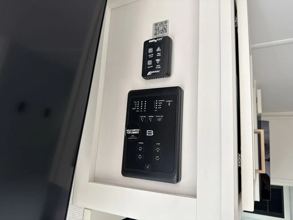 2026 Brinkley Model Ix 20X, Photos photo 35
