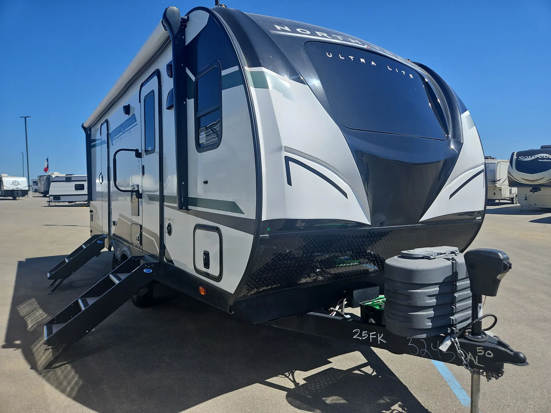 2024 Heartland North Trail Ultra-Lite Travel Trailer 25FK - Photo 2