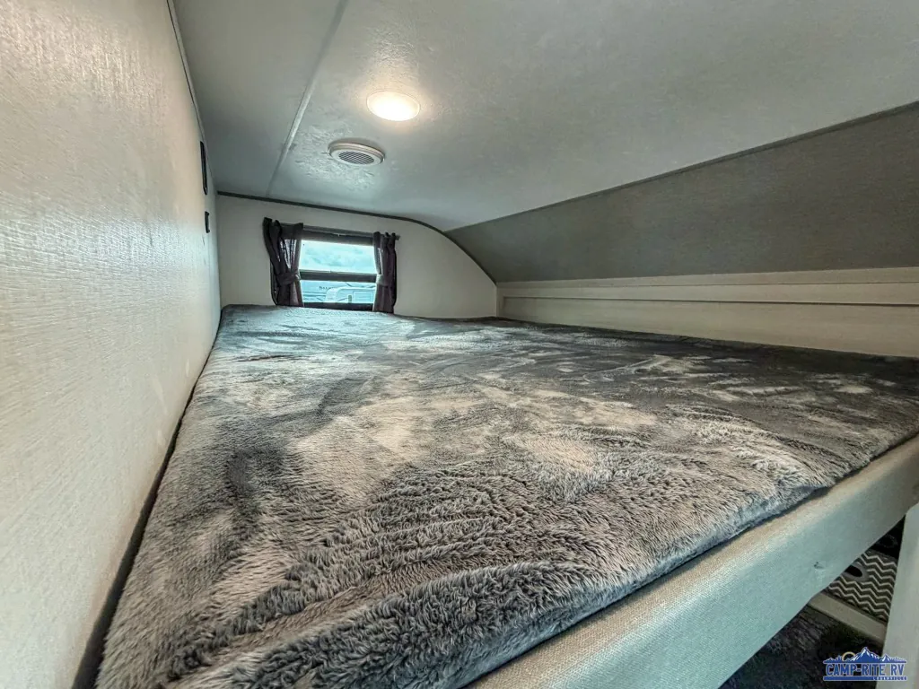 2027 Coachmen Catalina Legacy Edition 333DBDSCK, Photos photo 18