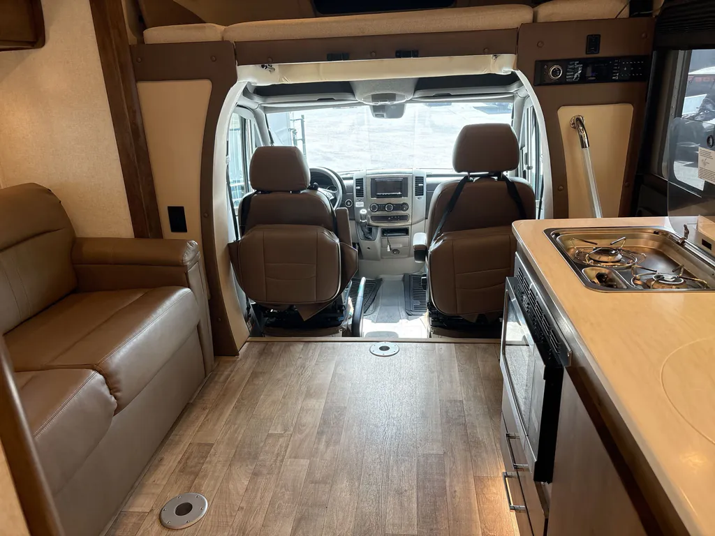 2019 Tiffin Wayfarer 25 QW, Photos photo 4