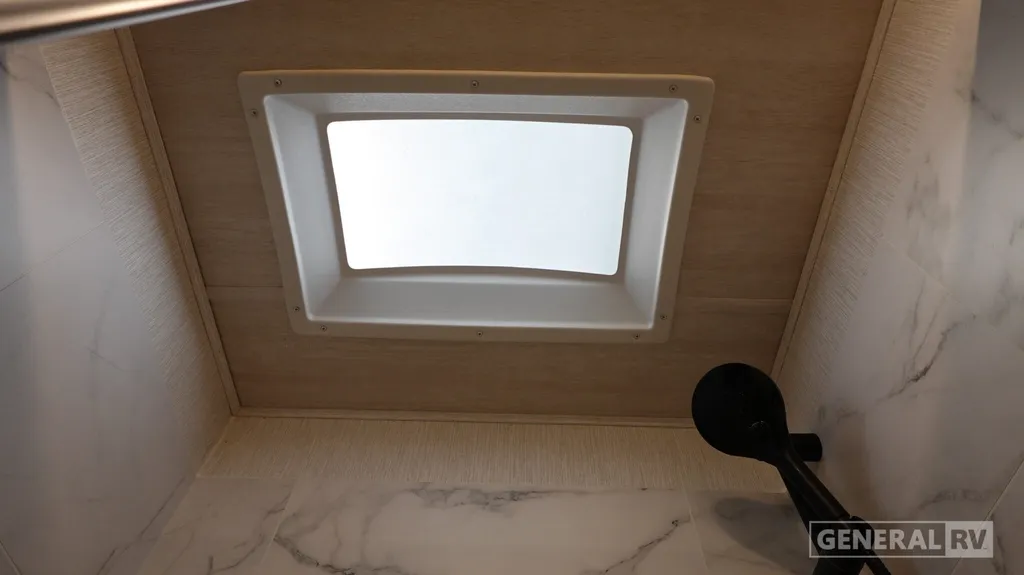2027 NeXus RV Maximus 32MX, Photos photo 23
