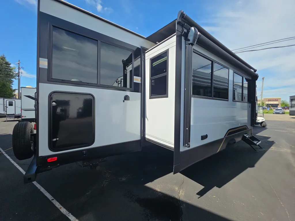 2025 Forest River Vibe 3400SB, Photos photo 2