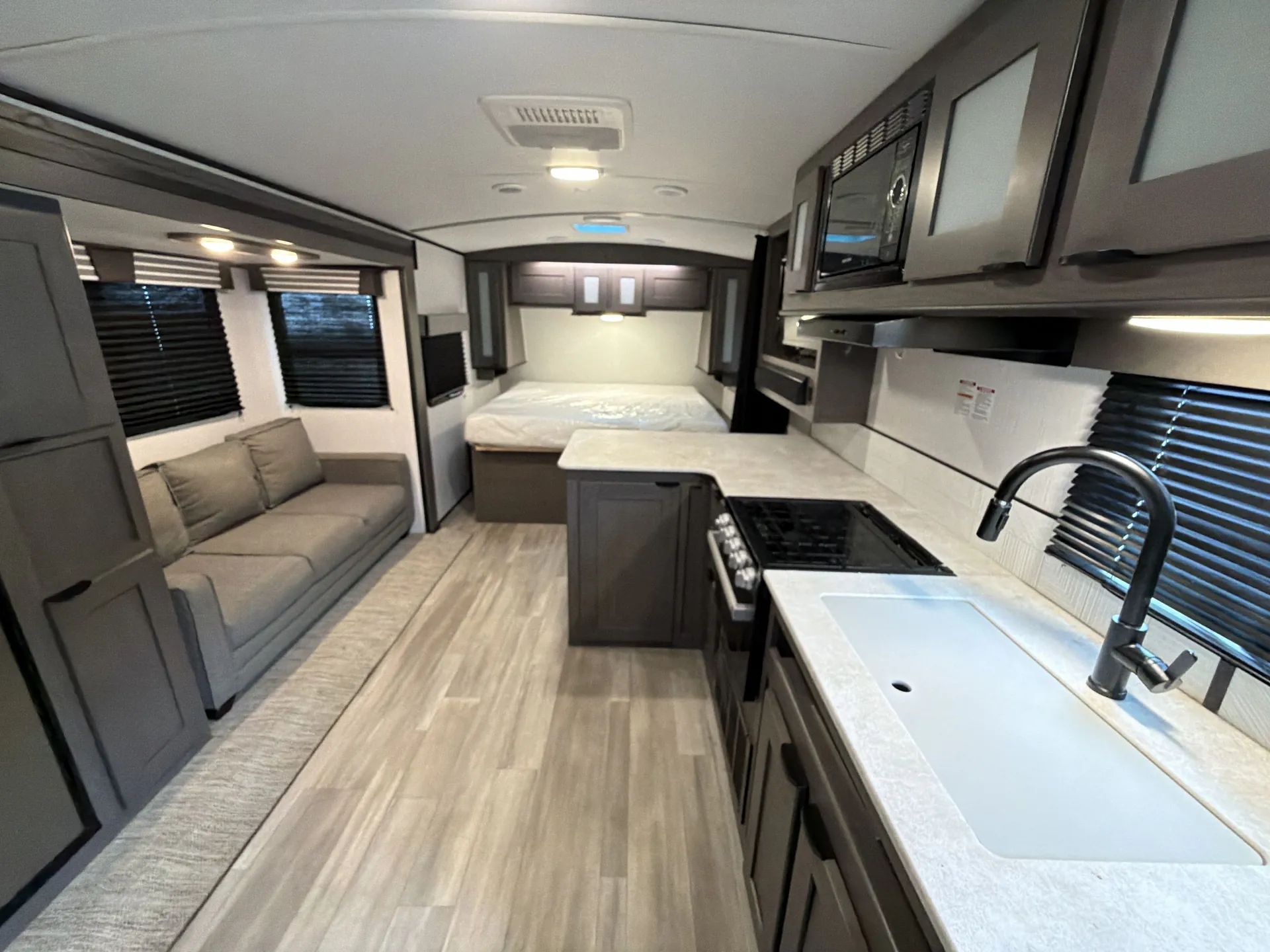 2022 Cruiser RV MPG 2100RB — living area main