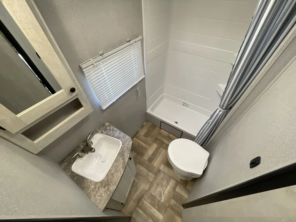 2023 Shasta I-5 526DB, Photos photo 17