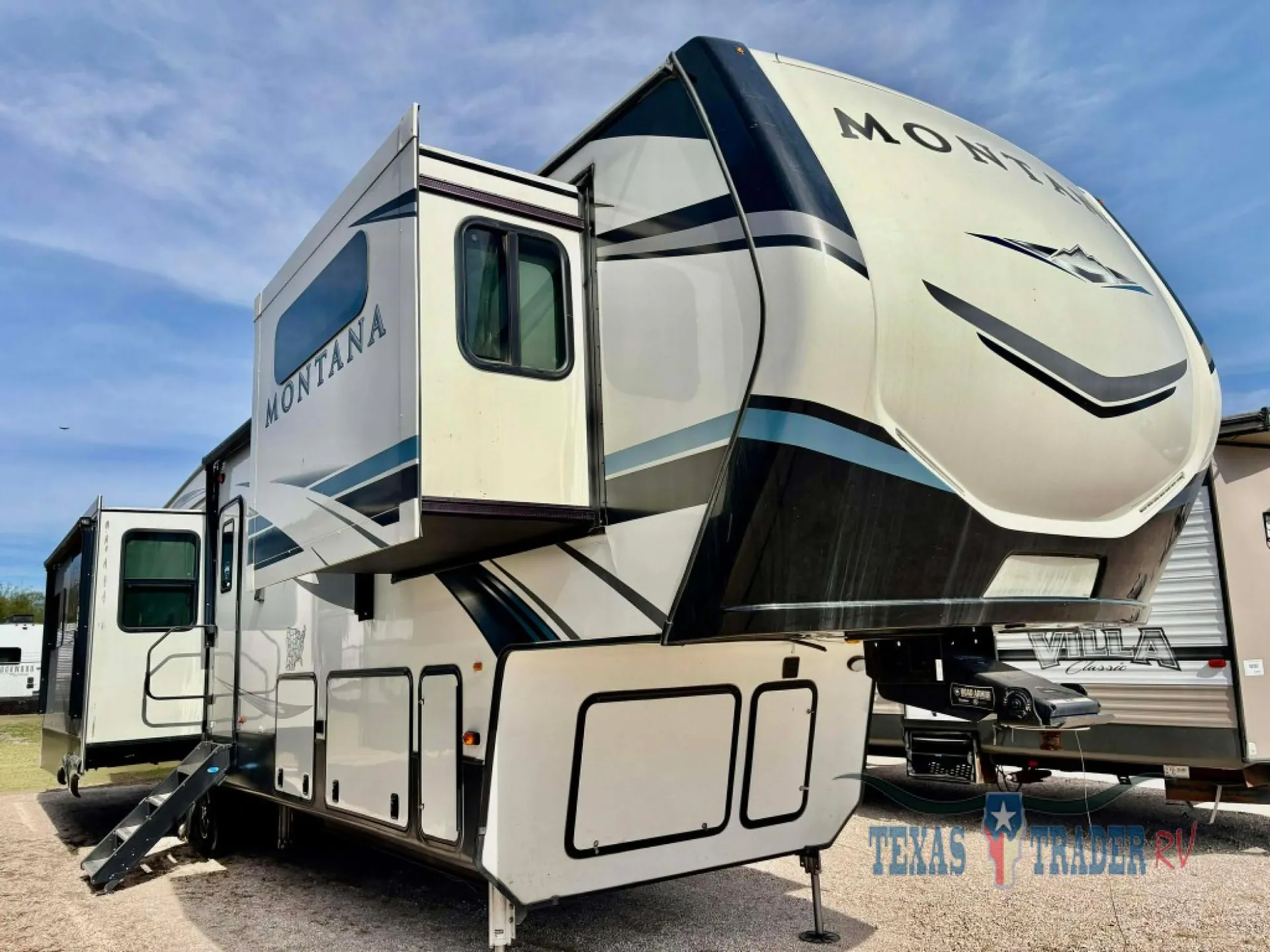 2021 Keystone Montana 3781RL - Photo 2