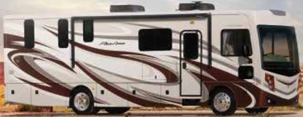 Fleetwood Pace Arrow LXE 38B exterior