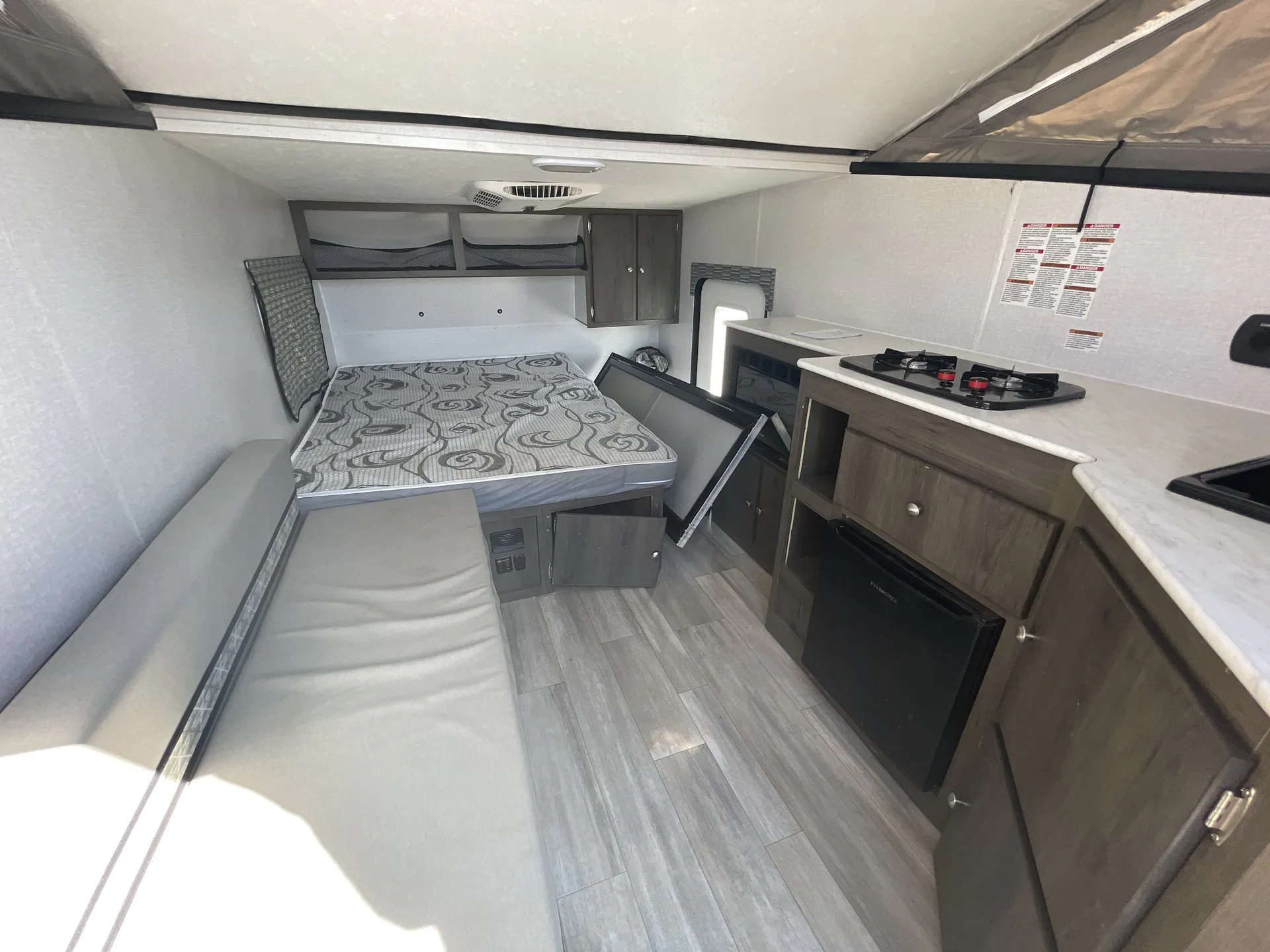 2022 Coachmen V-Trec V4 — living area main