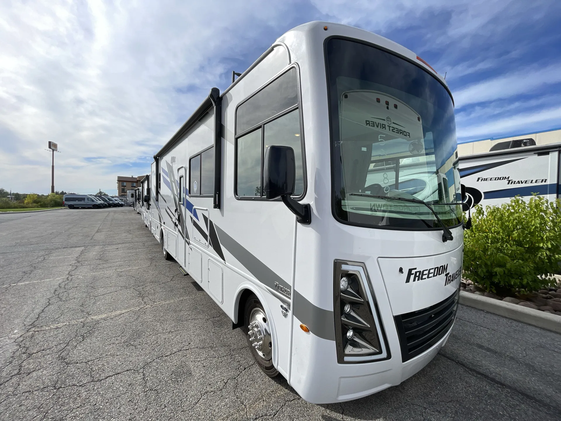 2026 Thor Motor Coach Freedom Traveler A32 - Photo 2