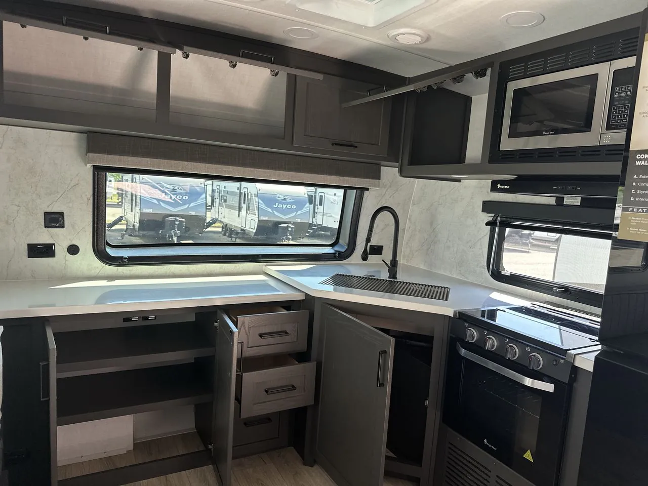 2027 Forest River Rockwood Ultra Lite 2608BS — Photo 6
