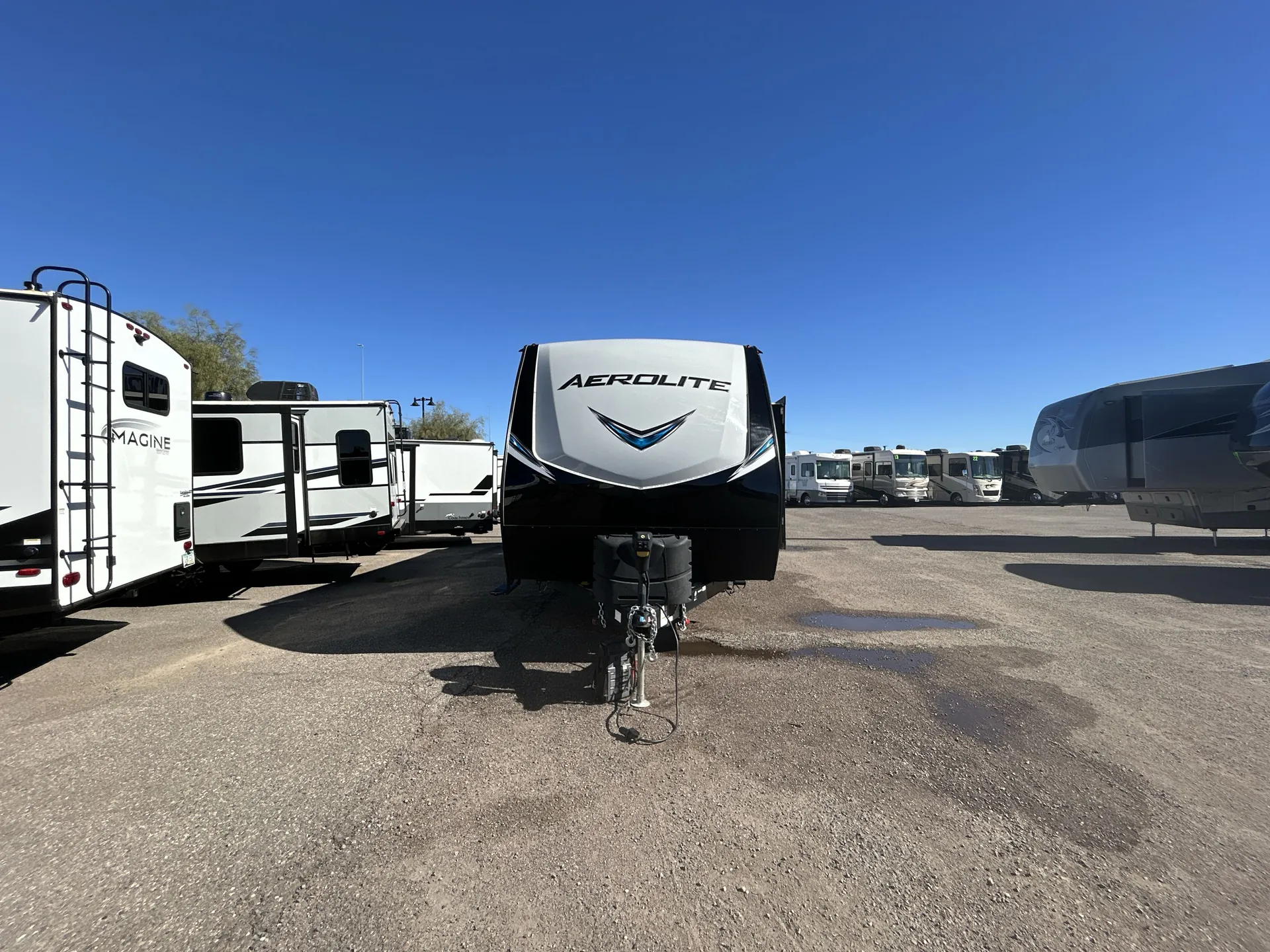 2018 Dutchmen Aerolite Luxury 284BHSL — front