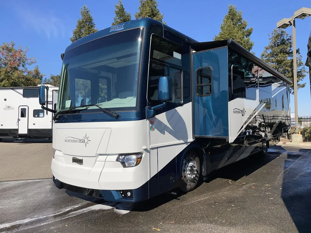 2026 Newmar Northern Star 3709 - Photo 2