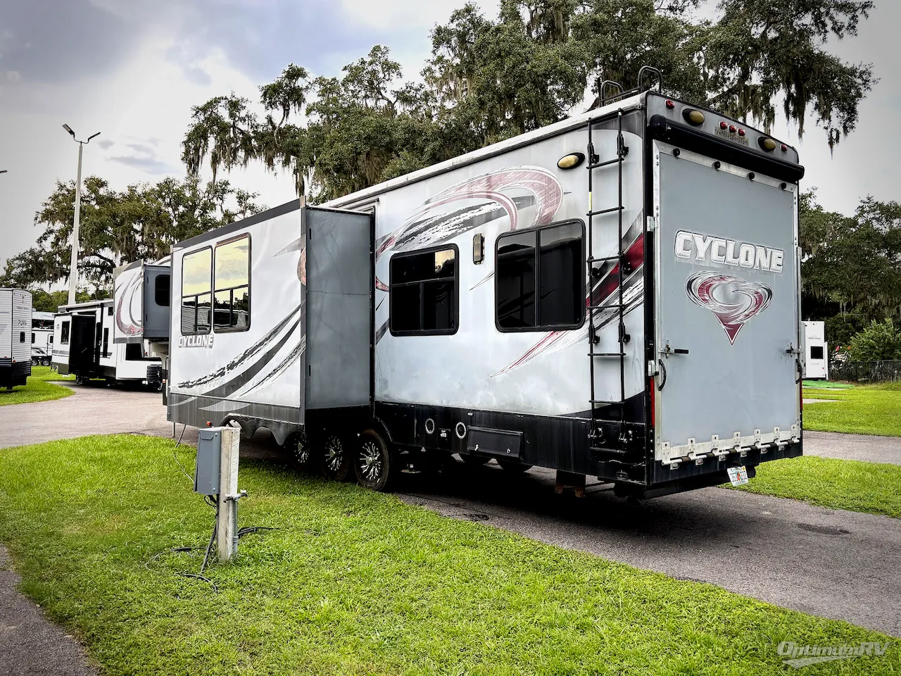 2015 Heartland Cyclone 4200 - Photo 4