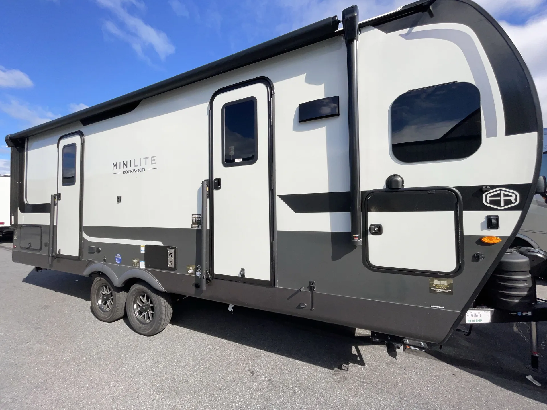 2027 Forest River Rockwood Mini Lite 2506FK — campside