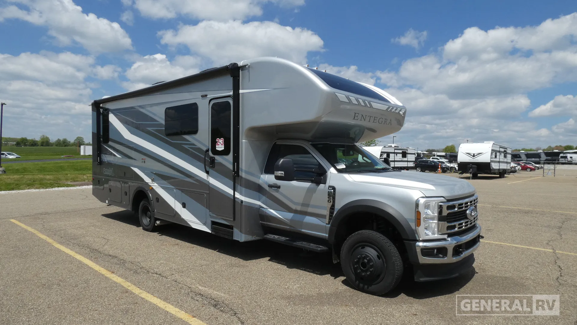 2026 Entegra Coach Esteem XL 32U - Photo 2