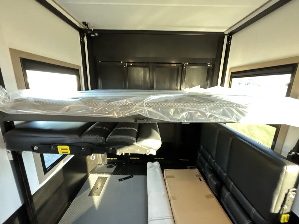2026 Keystone Raptor 415, Photos photo 27