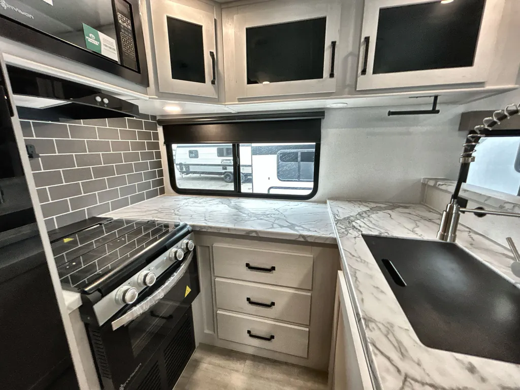 2026 Forest River Solaire 3060RKTS, Photos photo 33