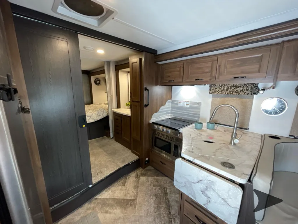 2020 Forest River Sunseeker 3040DS, Photos photo 41