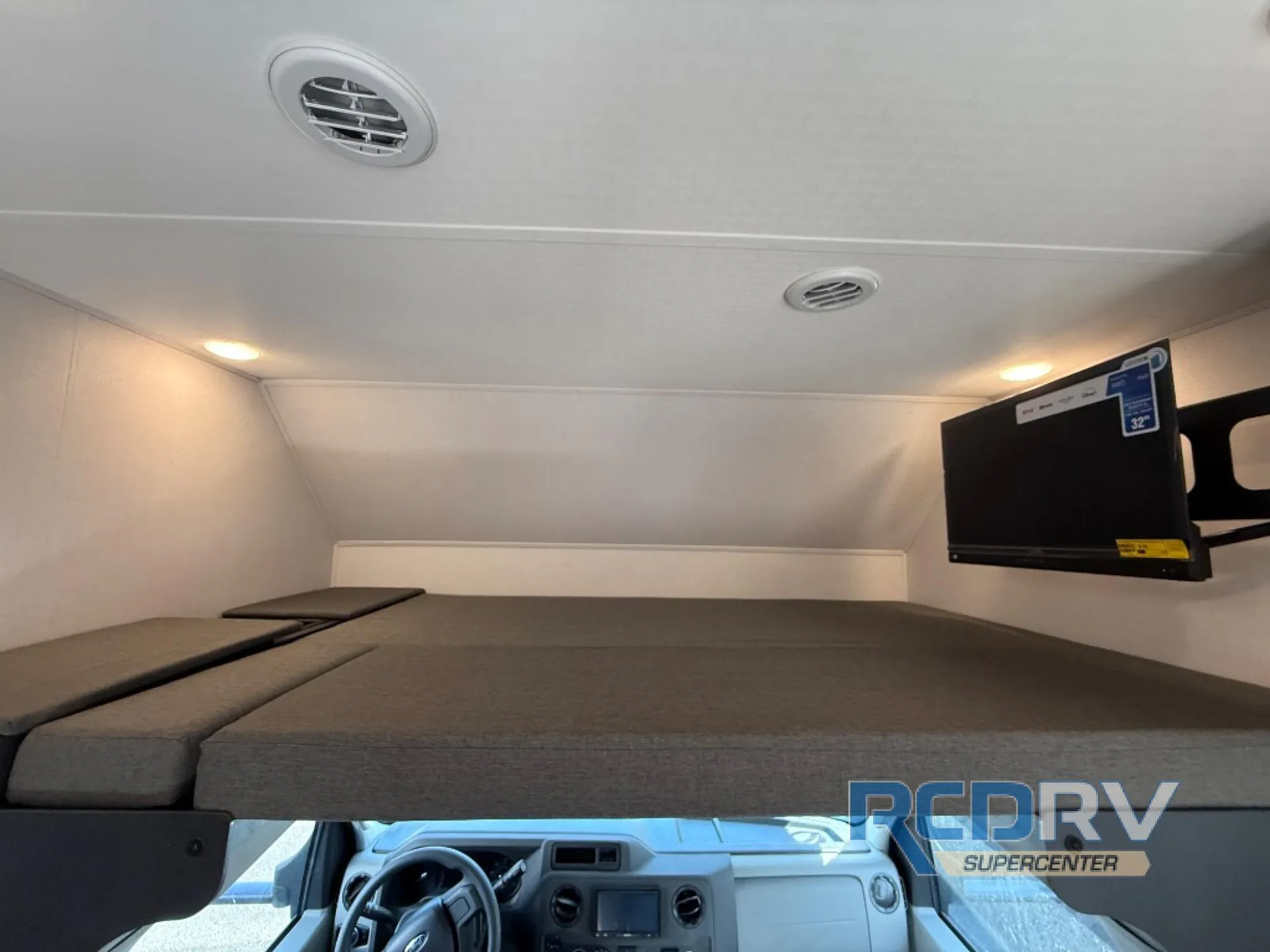 2026 Forest River Sunseeker LE 3250DSLE — Photo 6