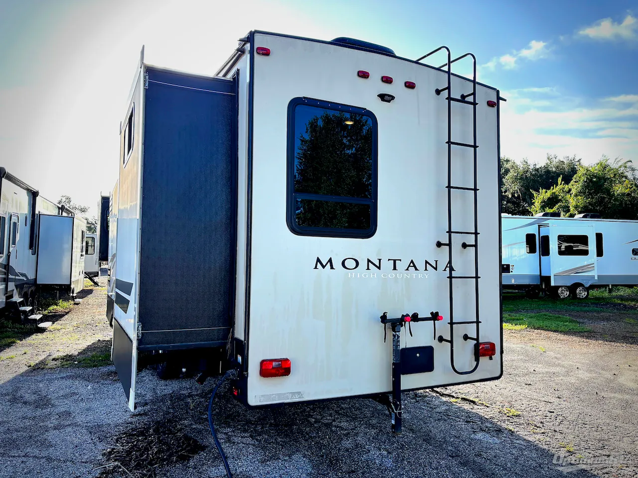 2019 Keystone Montana High Country 364BH - Photo 4