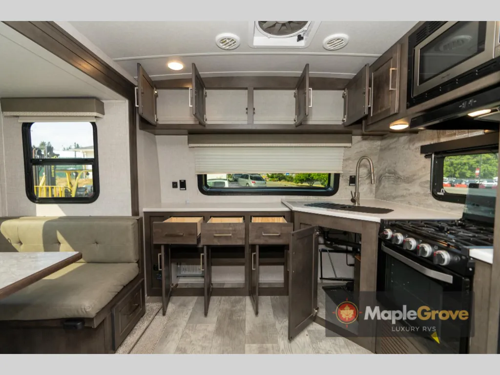 2021 Forest River Rockwood Ultra Lite 2608BS, Photos photo 35