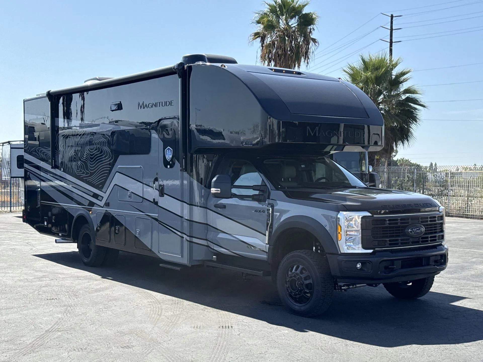 2027 Thor Motor Coach Magnitude Grand Z30 - Photo 2