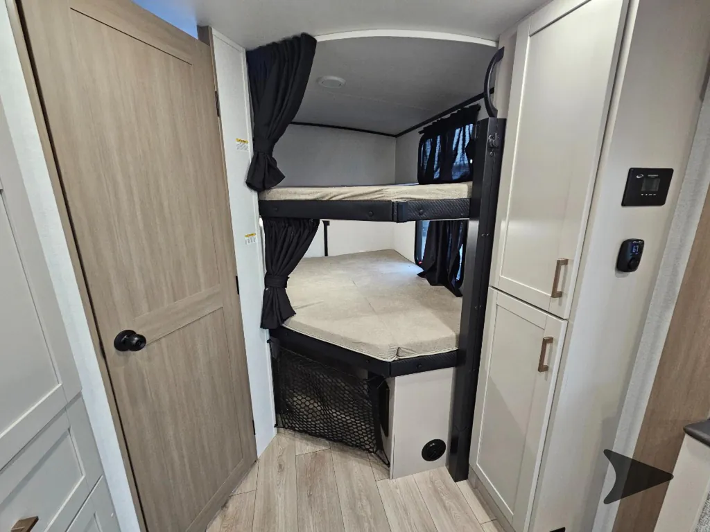 2027 Jayco Jay Feather 29BHB, Photos photo 18