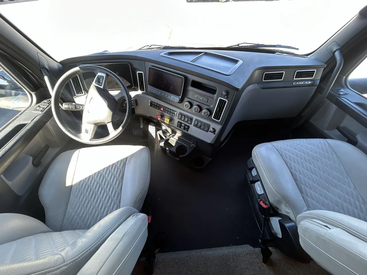 2026 Newmar Summit Aire 4505 - Photo 3