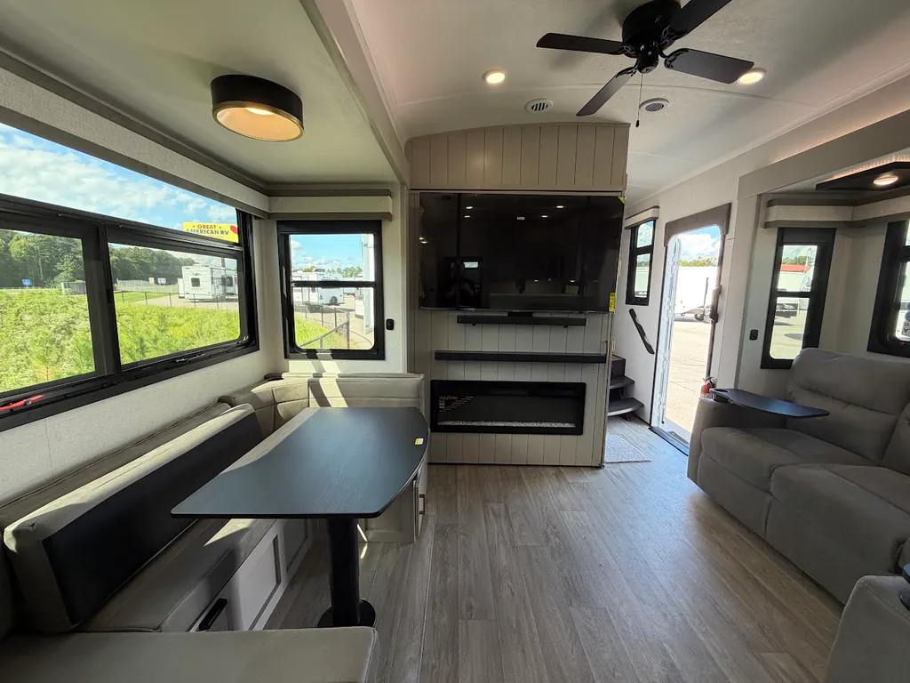 2027 Jayco North Point 391TBBH, Photos photo 11
