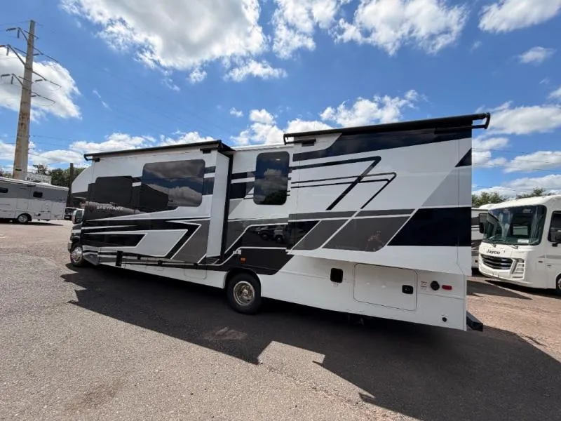2027 Jayco Greyhawk 29MV - Photo 4