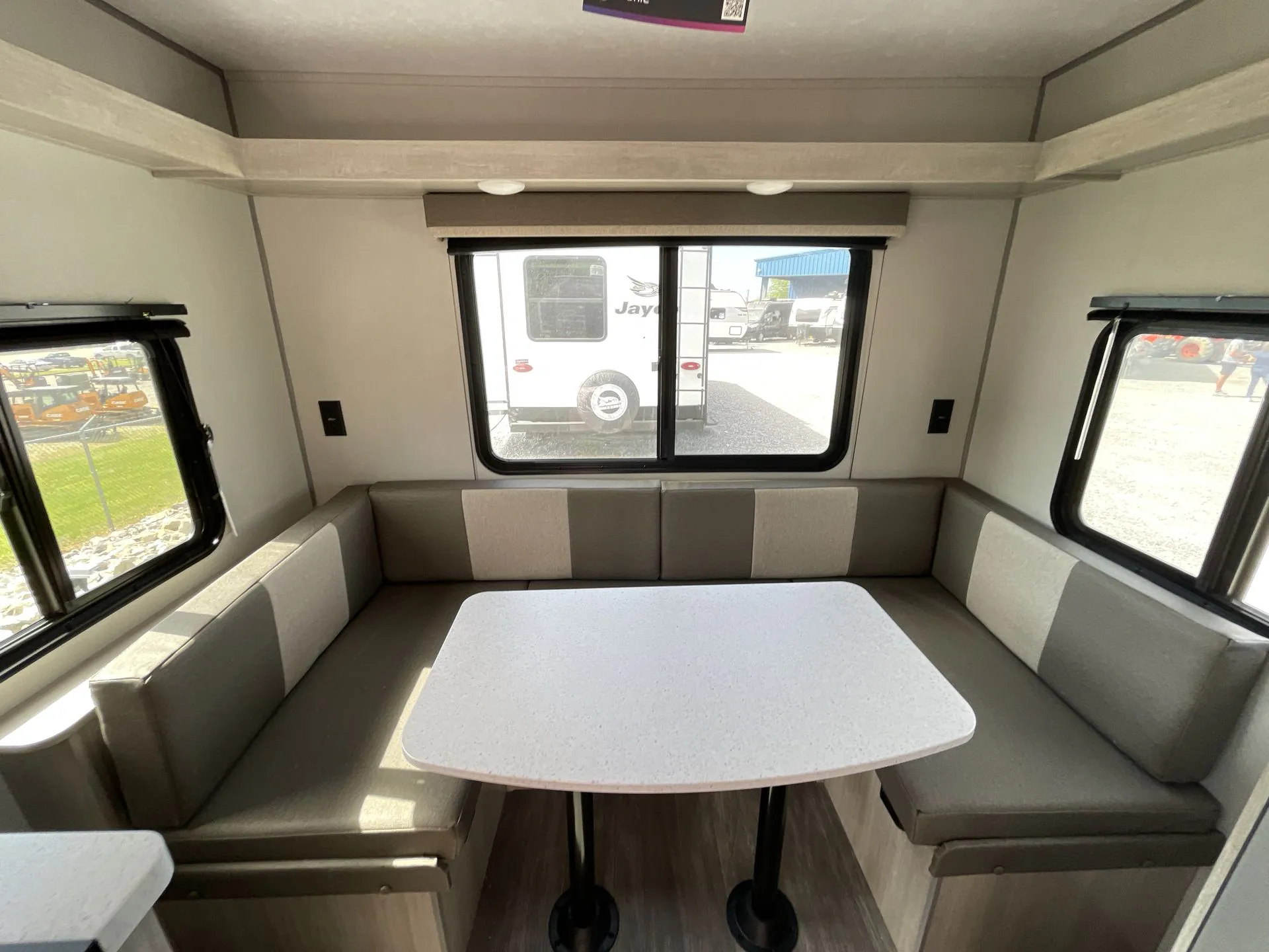 2026 Forest River Aurora Light 15RDX - Photo 4