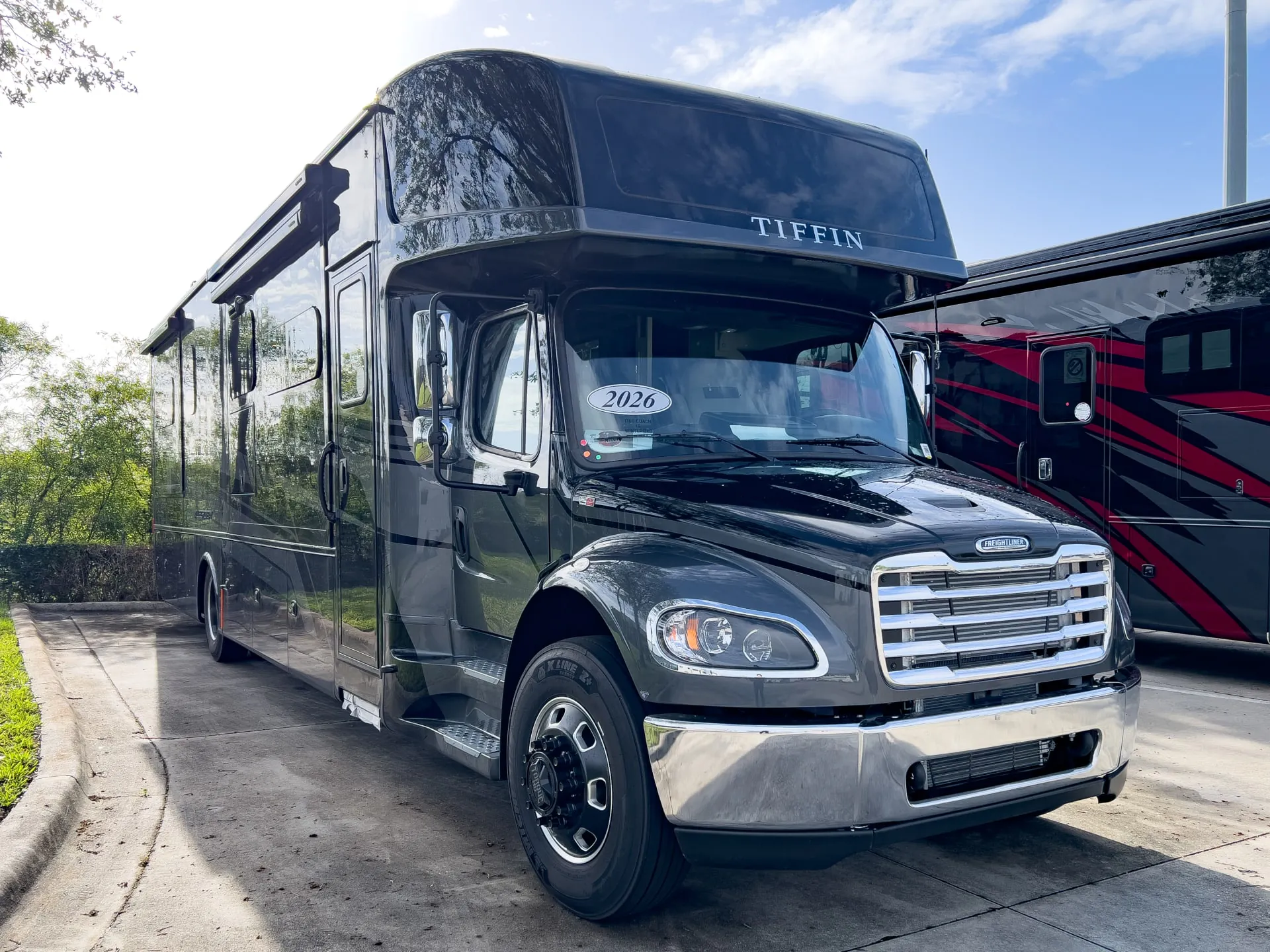 2026 Tiffin Allegro Bay 38 AB dealer photo 1 from La Mesa RV Center
